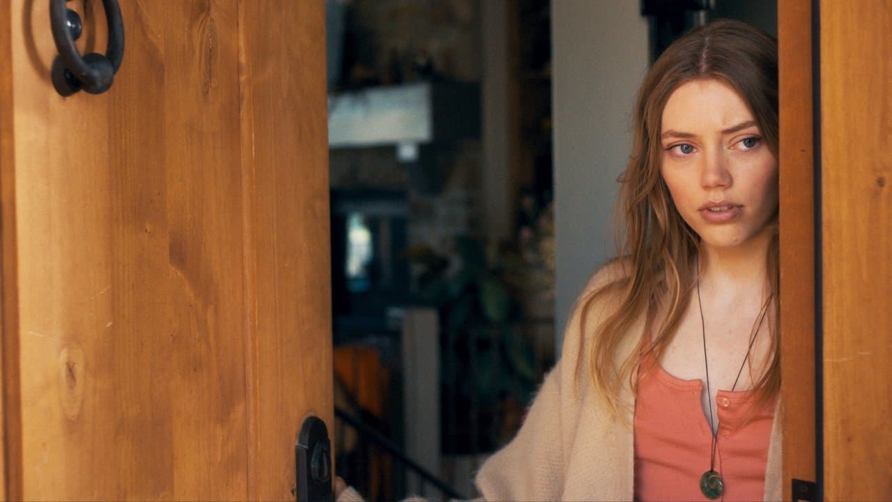 Intrusion sentimentale backdrop