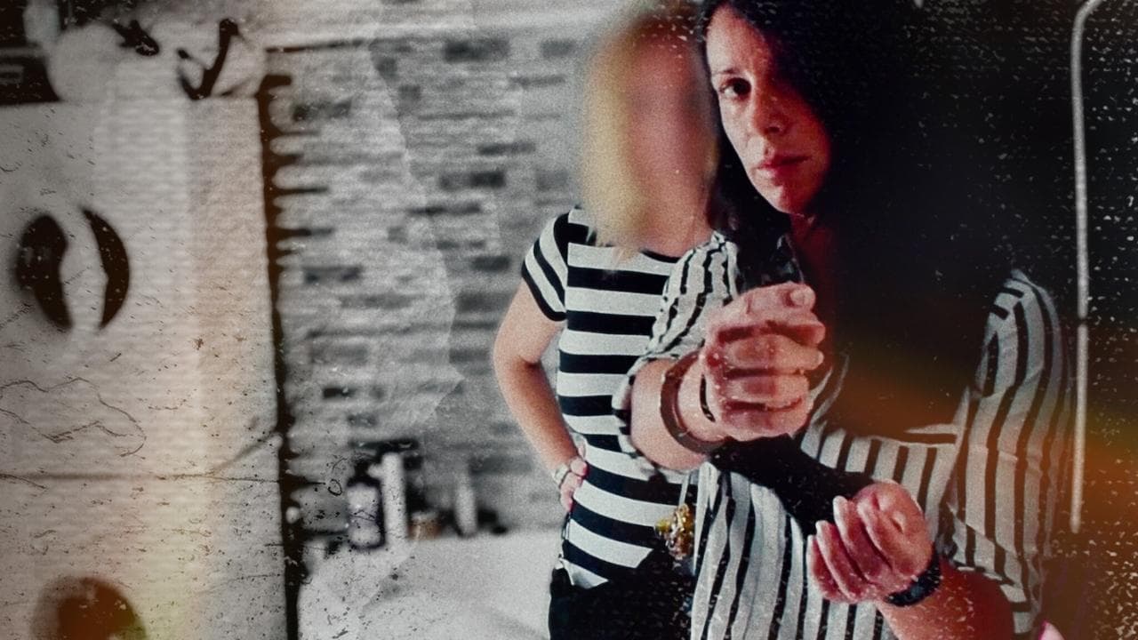 Depuis la prison : La version de Rosa backdrop