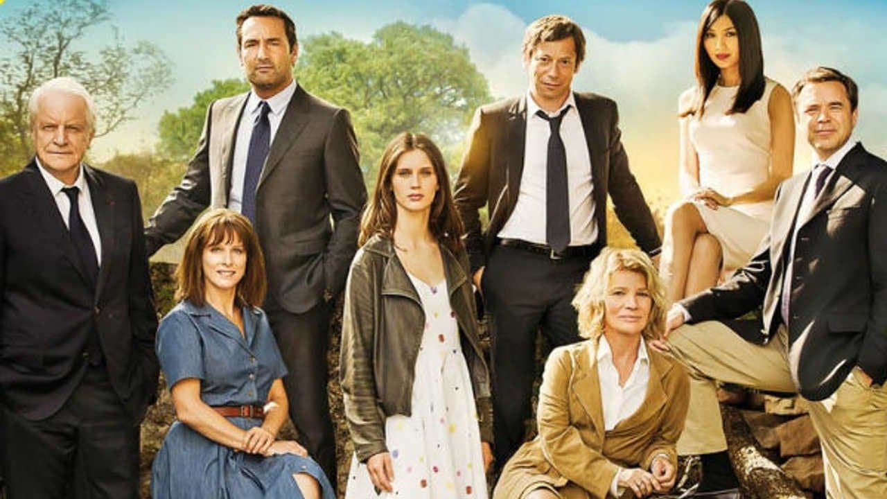 Belles Familles backdrop