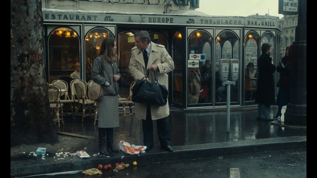 Clair de femme backdrop