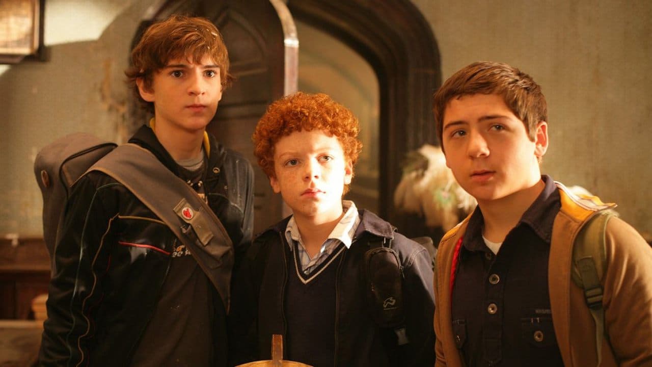 Les Trois jeunes détectives - le manoir de la terreur backdrop