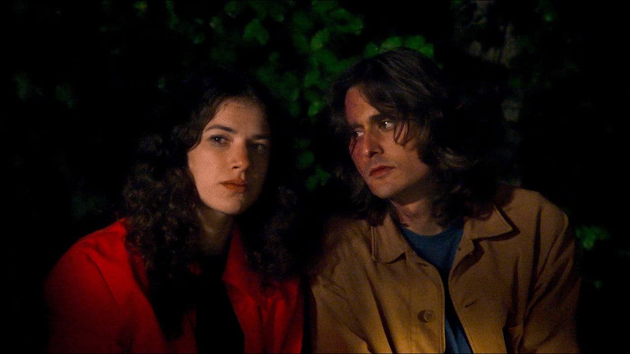 Le soleil dort backdrop