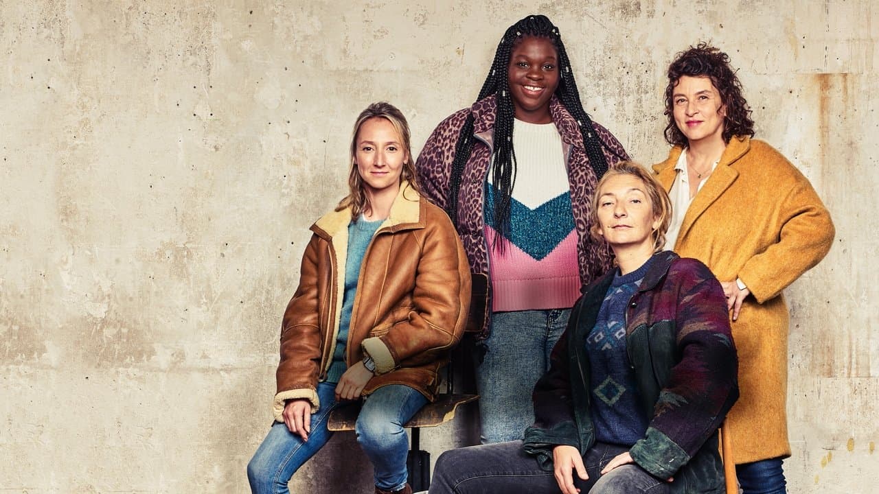 Les Invisibles backdrop