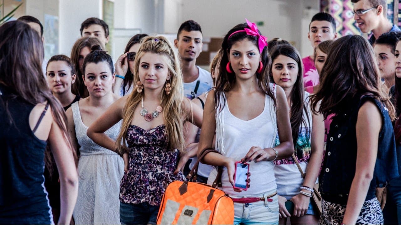 Le Monde est à moi backdrop