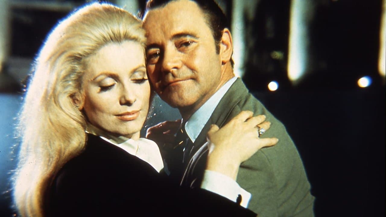 Folies d'avril backdrop