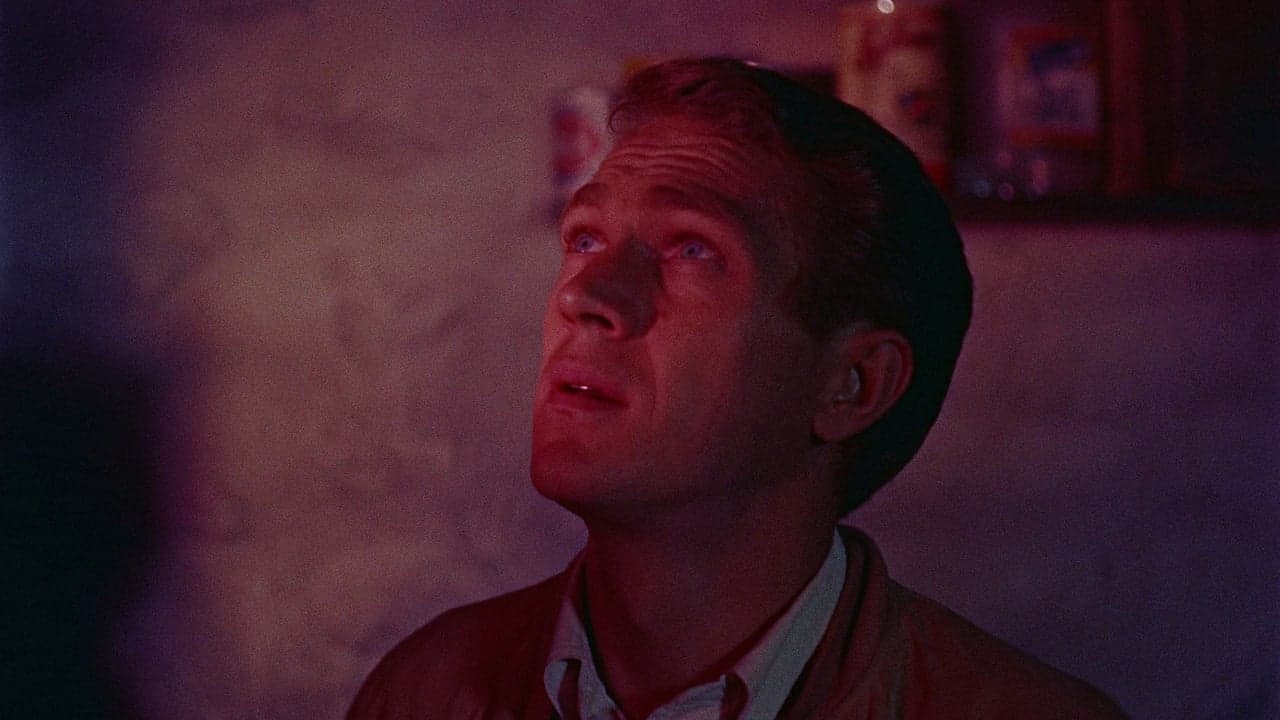 Danger planétaire backdrop