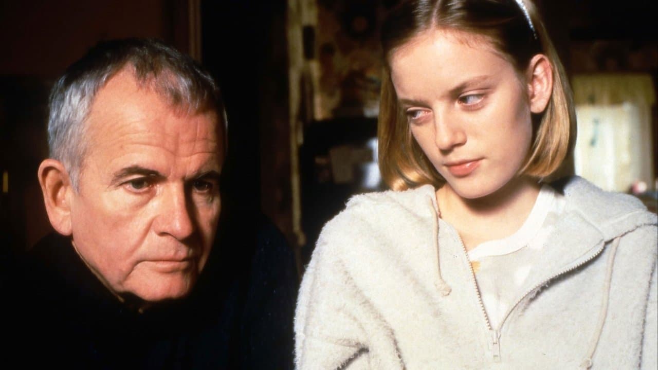 De beaux lendemains backdrop