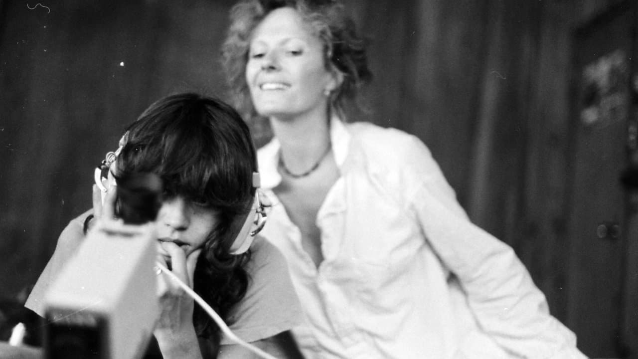 Sois belle et tais-toi ! backdrop