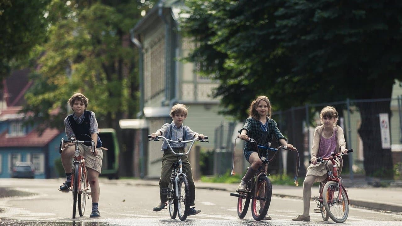 Les Twinners et la malédiction de Souptown backdrop