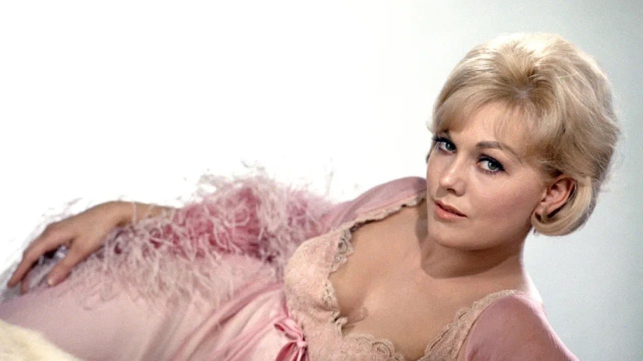 Kim Novak, l'âme rebelle d'Hollywood backdrop