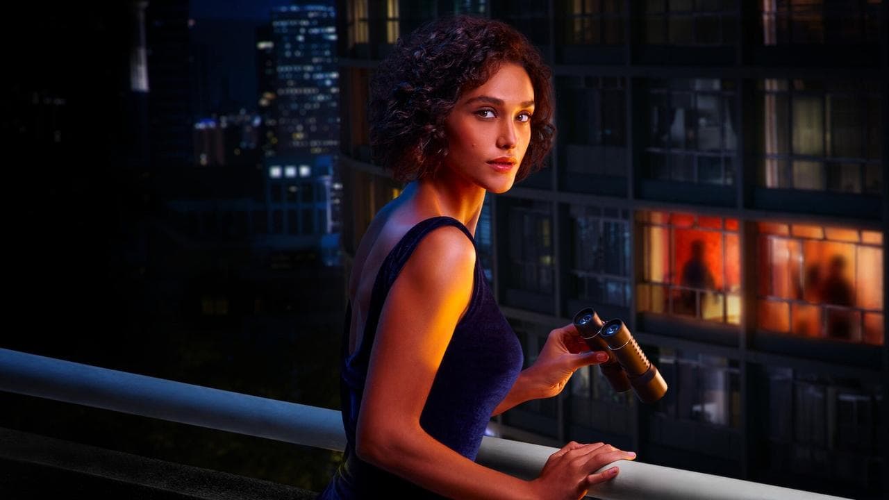 Un œil indiscret backdrop