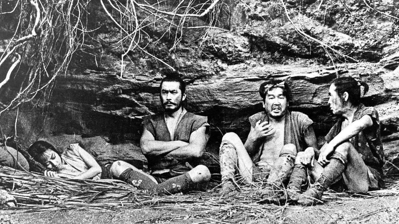 La Forteresse cachée backdrop