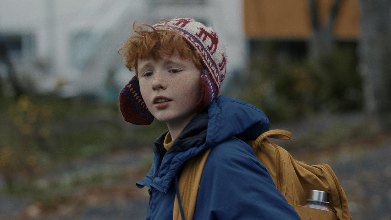 Le vieil homme et l'enfant backdrop