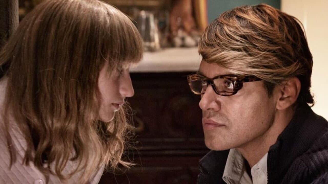 L'Incomprise backdrop