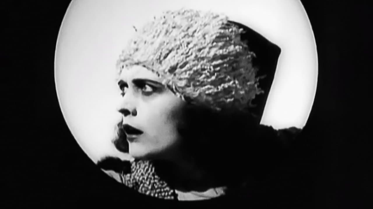 La Chatte des montagnes backdrop