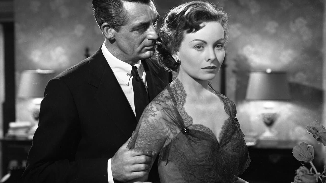 On murmure dans la ville backdrop