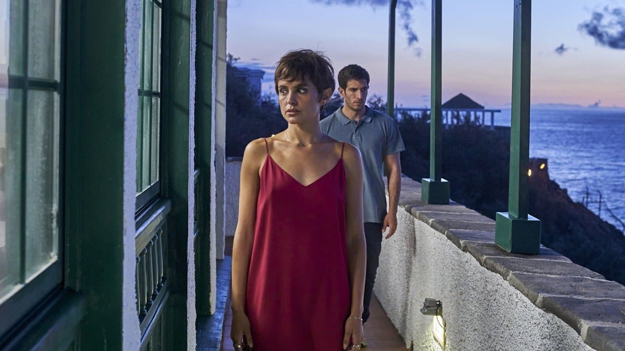 La Jeune fille et la brume backdrop