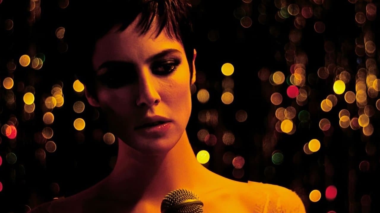 La Vie nouvelle backdrop