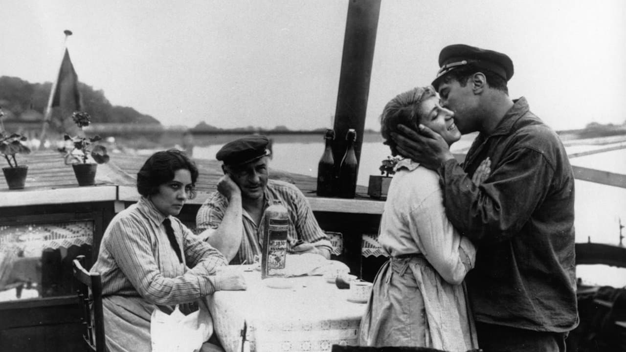 L'Hirondelle et la Mésange backdrop