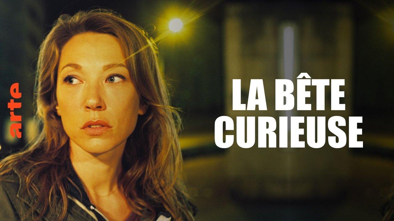 La bête curieuse backdrop