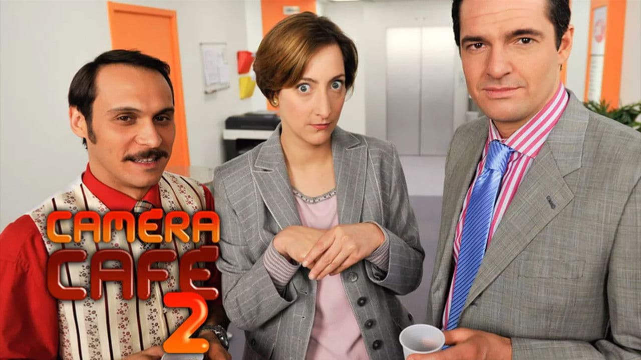 Caméra Café 2 : La Boîte du dessus backdrop