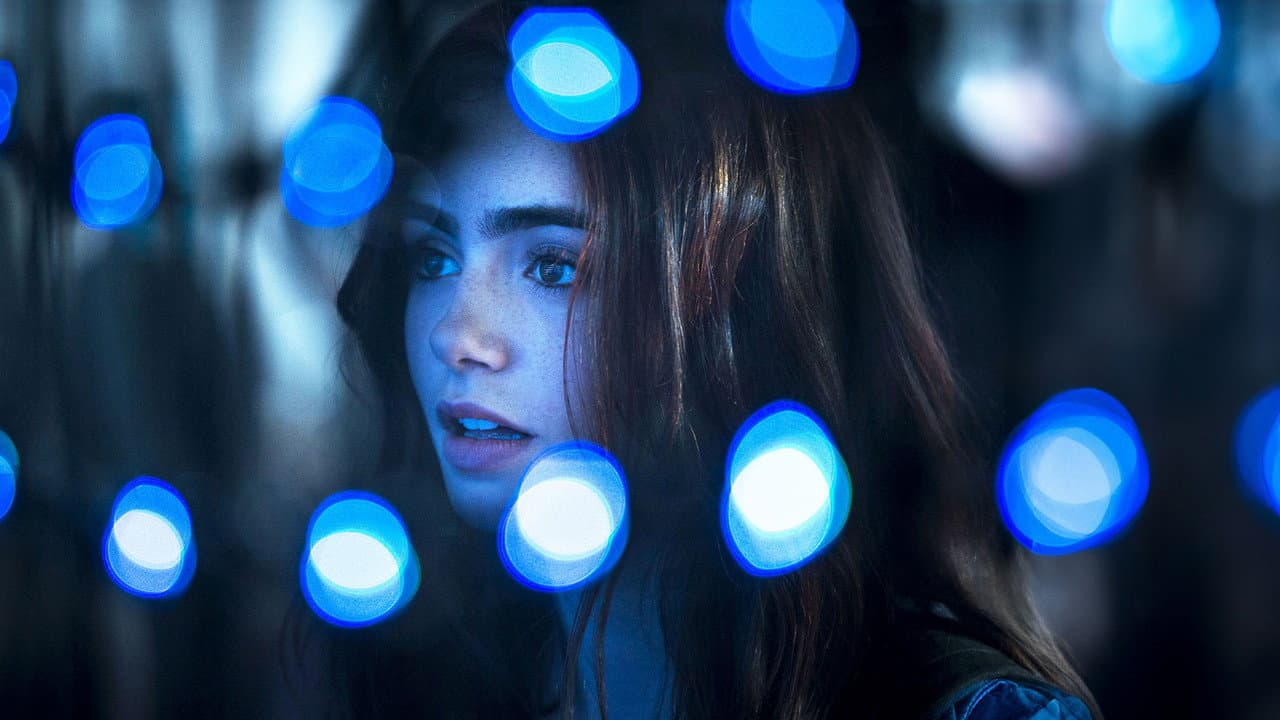 The Mortal Instruments : La Cité des Ténèbres backdrop
