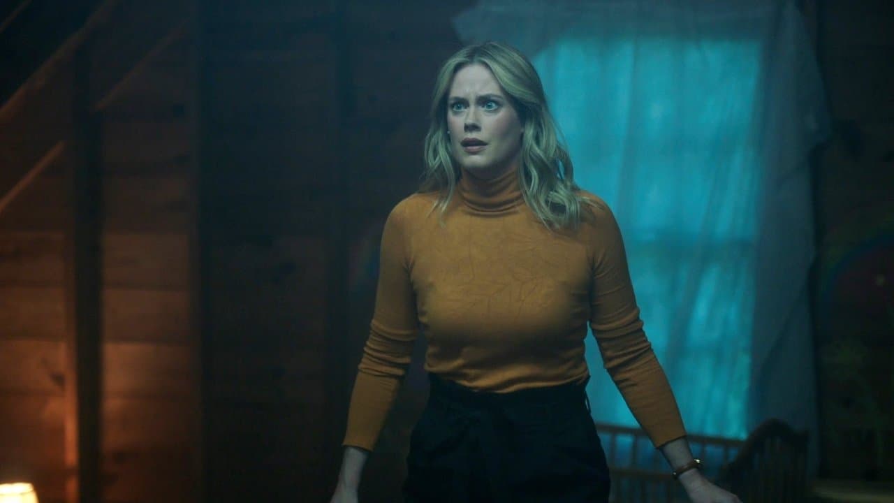 Un cadavre dans le grenier backdrop