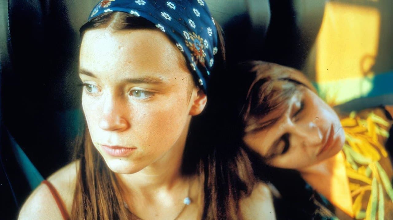 Les autres filles backdrop