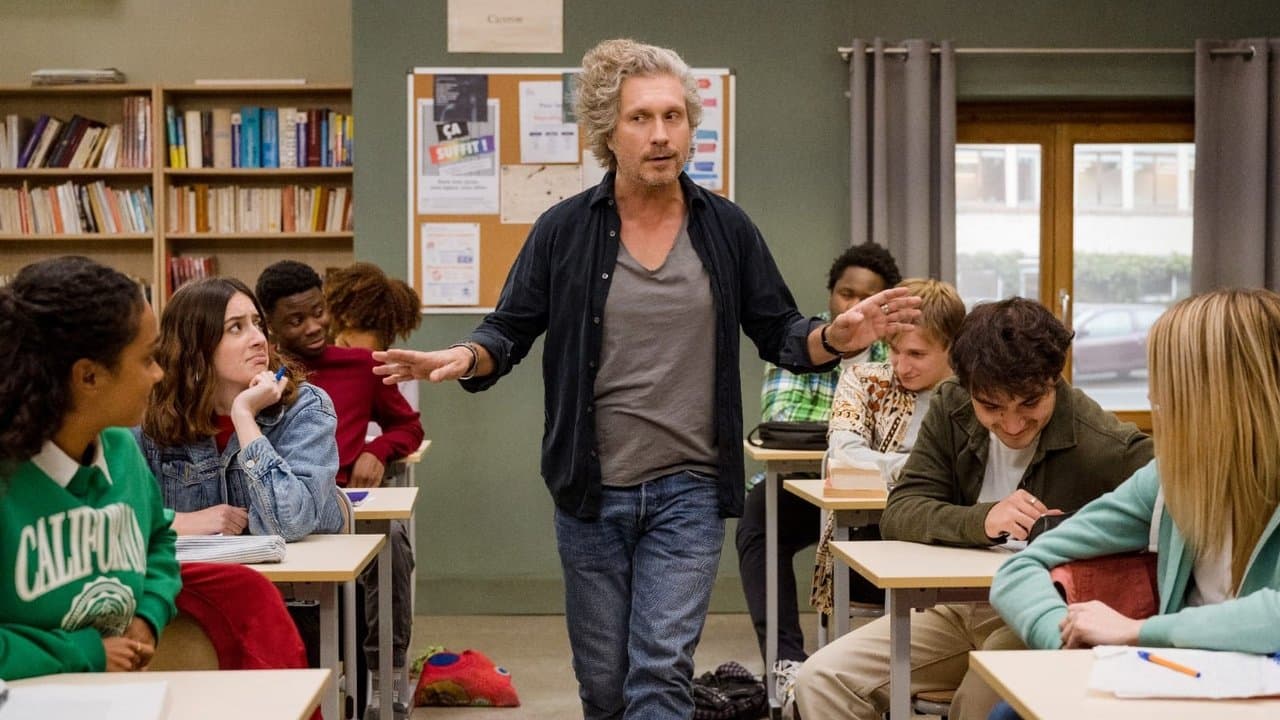 La Faute à Rousseau backdrop