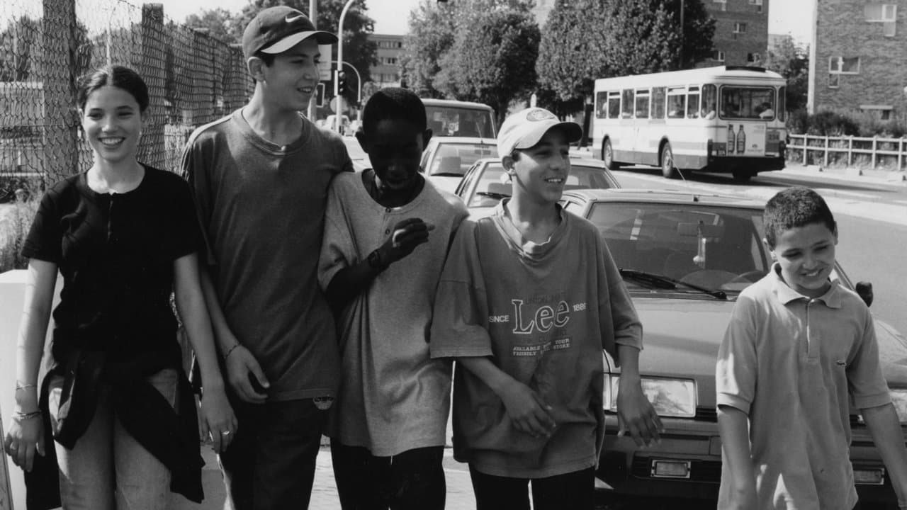 Petits Frères backdrop