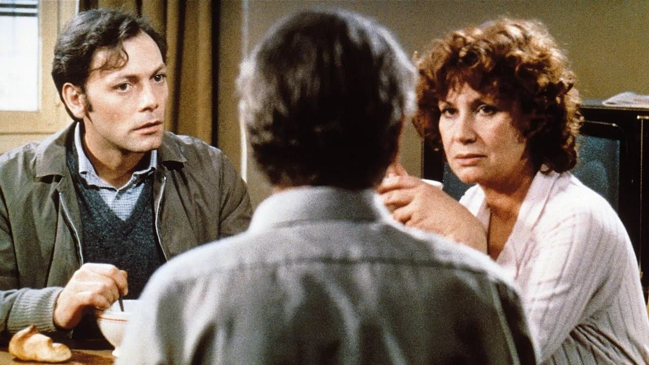 Un mauvais fils backdrop