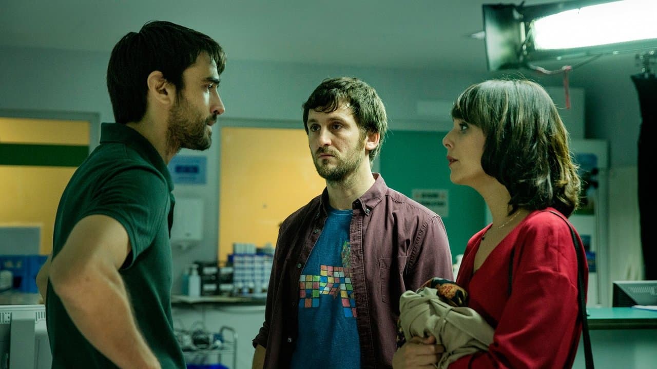 L'Avertissement backdrop