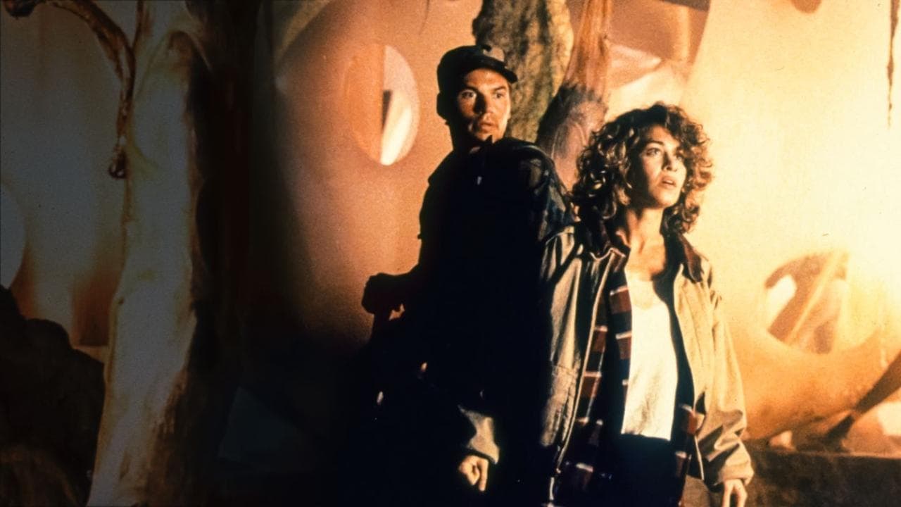 Les Maîtres du monde backdrop