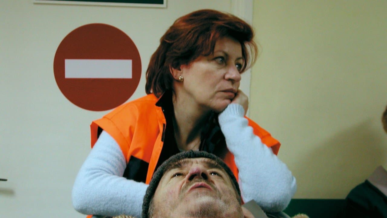 La Mort de Dante Lazarescu backdrop