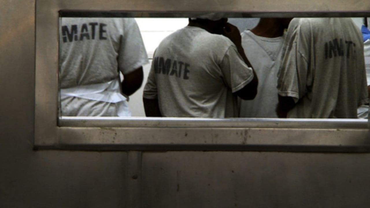 Les États-Unis et la Drogue : une Guerre sans Fin backdrop