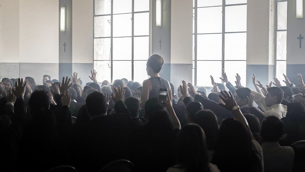 Tremblements backdrop