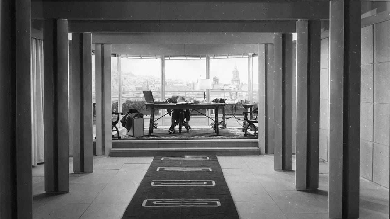 Ascenseur pour l'échafaud backdrop