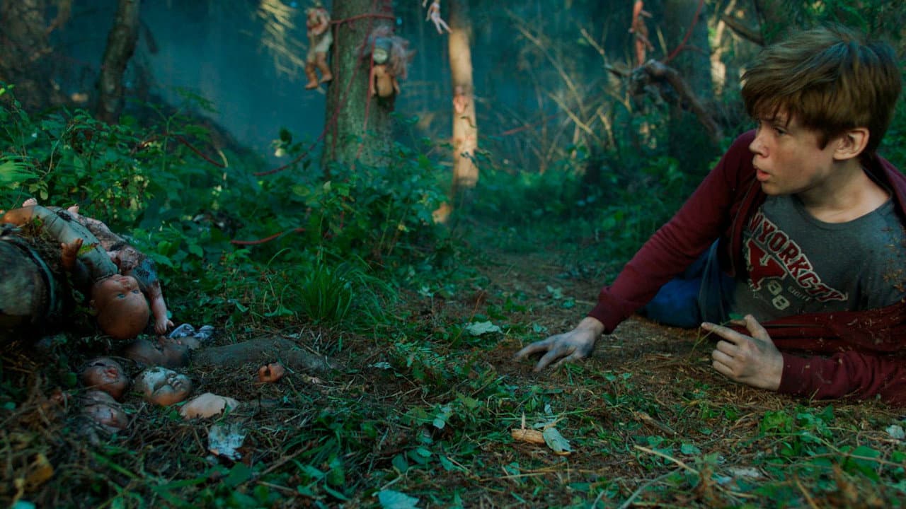 Baba Yaga : La Forêt des damnés backdrop