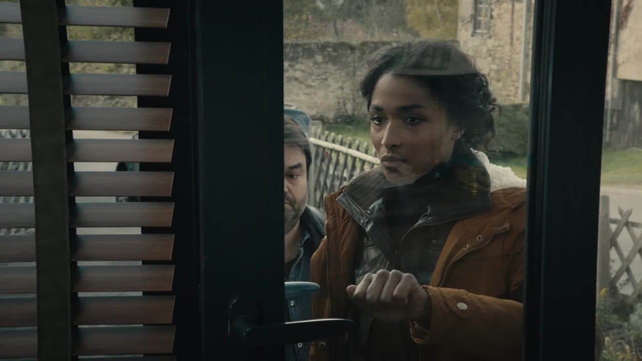 Un mensonge oublié backdrop