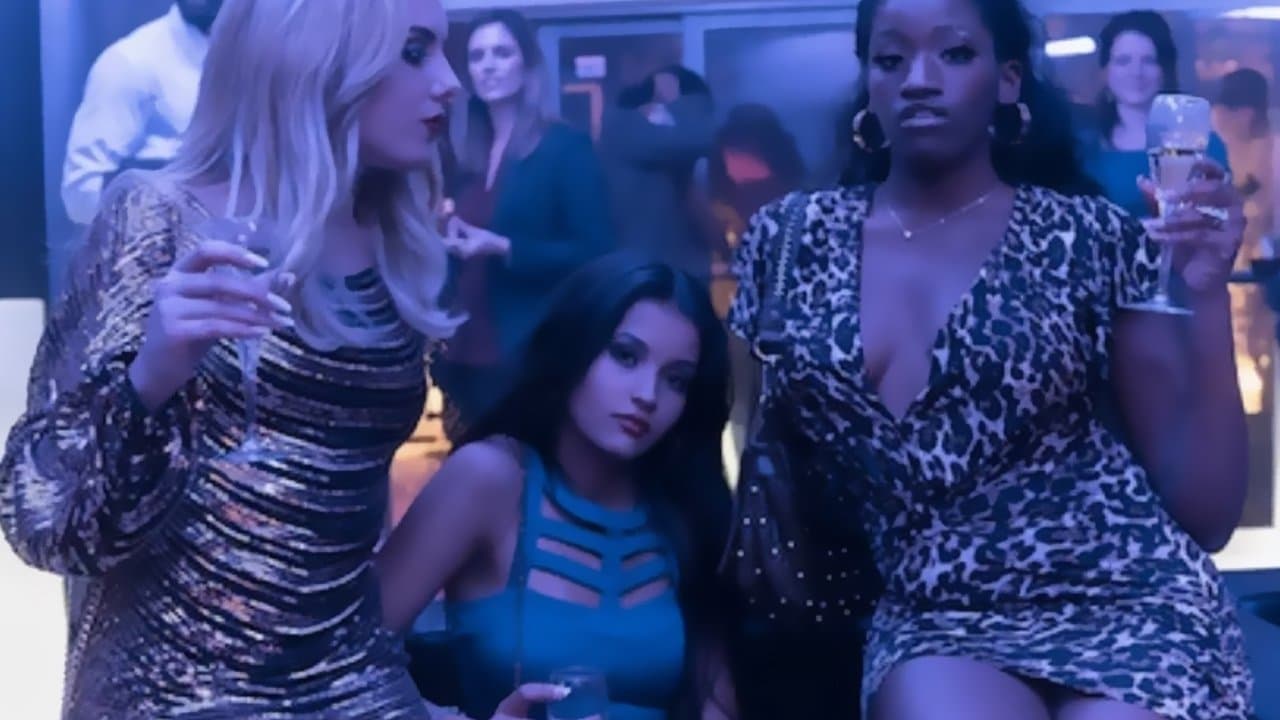 Comme des reines backdrop