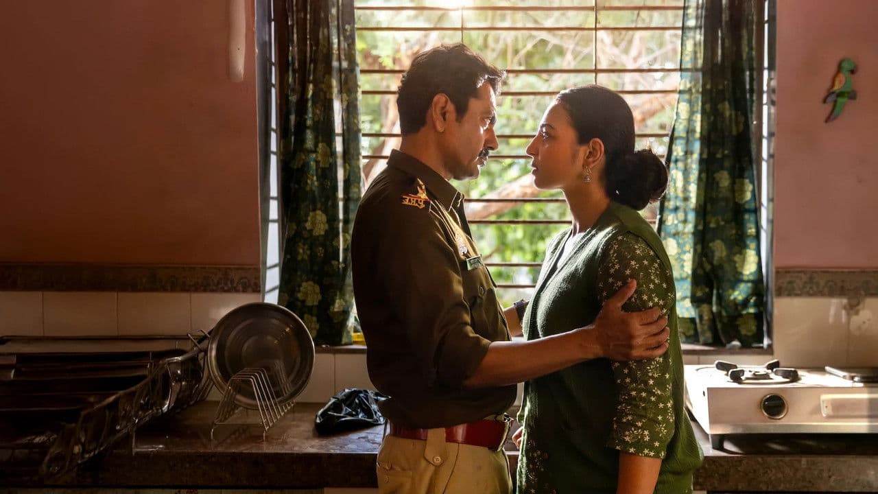 Dans la nuit solitaire : Meurtres chez les Bansal backdrop