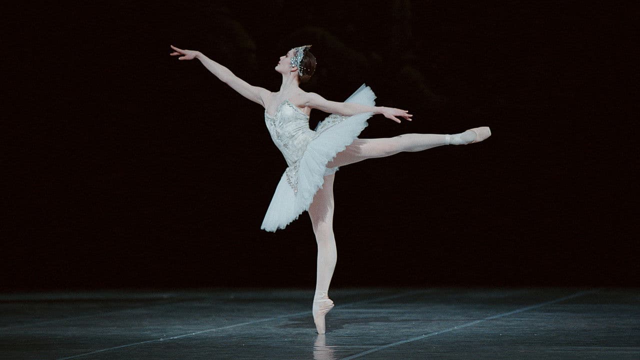 Aurélie Dupont, l'espace d'un instant backdrop