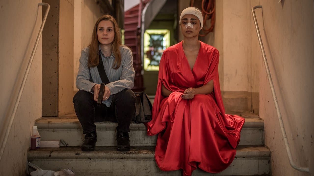 Le dossier Mona Lina backdrop