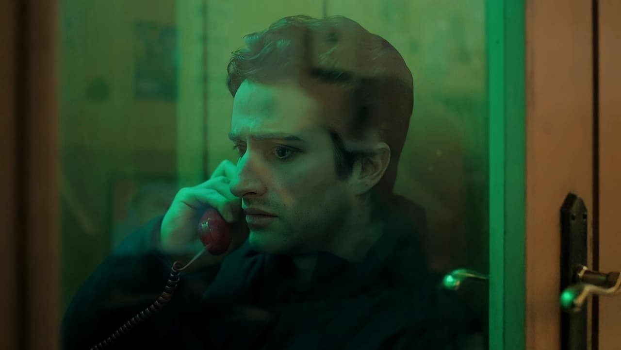 Personne n'est obligé de me croire backdrop