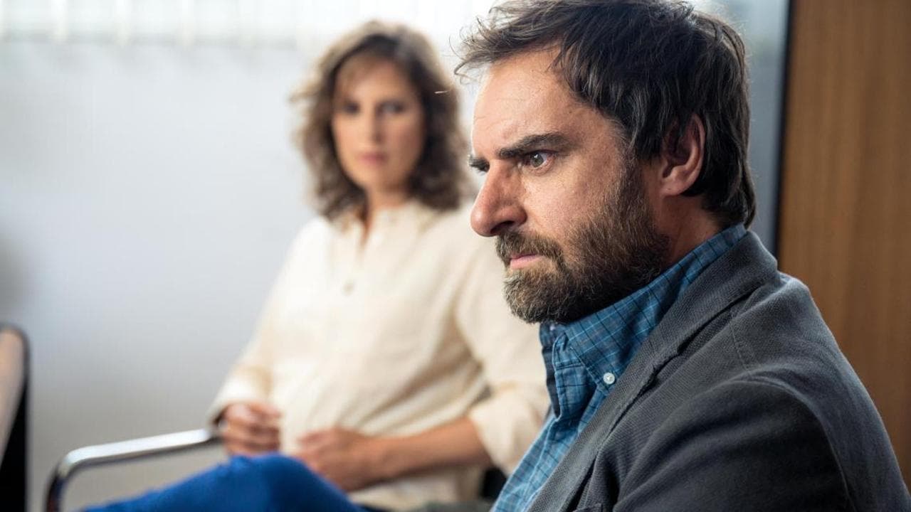 Comme un coup de tonnerre backdrop