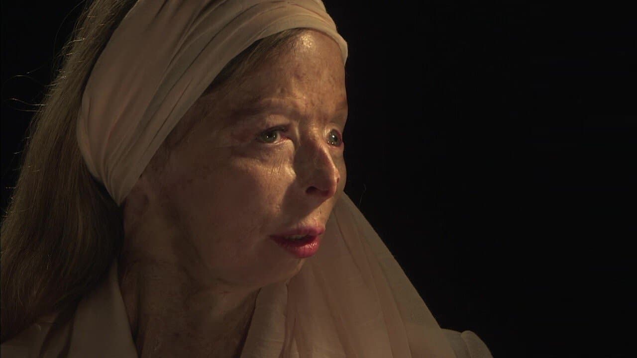 La disgrâce backdrop