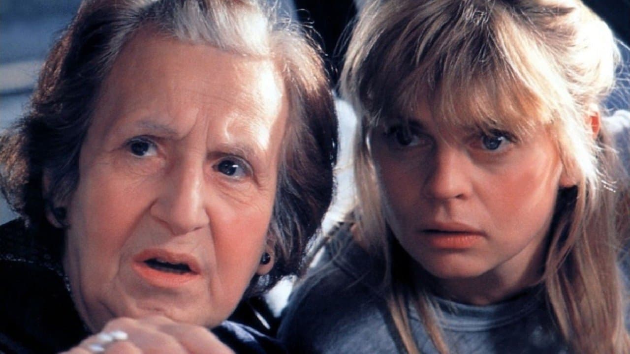 Tatie Danielle backdrop