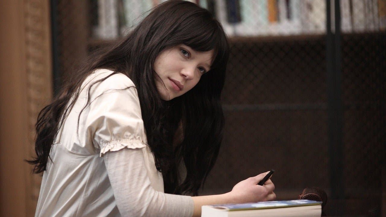 La Belle Personne backdrop