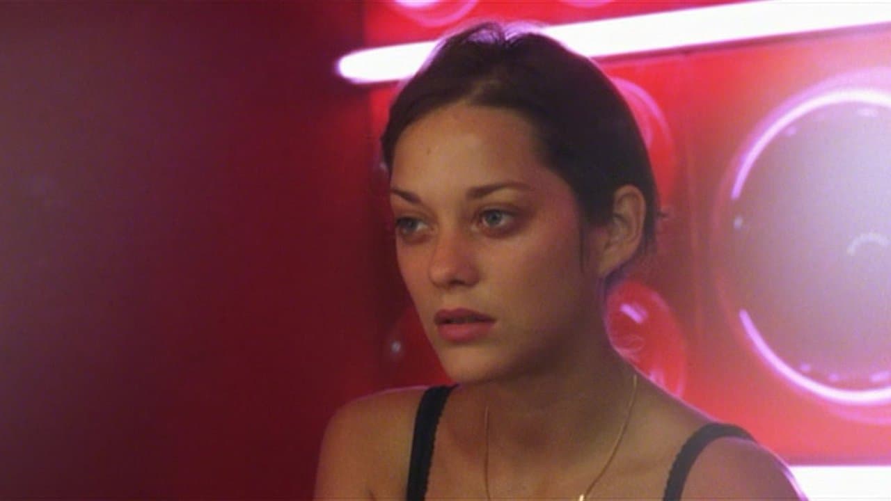 Les jolies choses backdrop