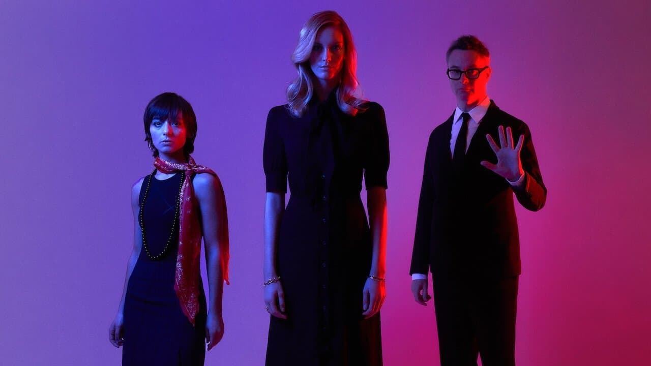 Copenhagen Cowboy : Sous les néons avec Nicolas Winding Refn backdrop